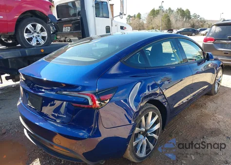 2024 Tesla Model 3 Long Range Dual Motor All-Wheel Drive z USA, uszkodzony, nr VIN 5YJ3E1EB3RF768097